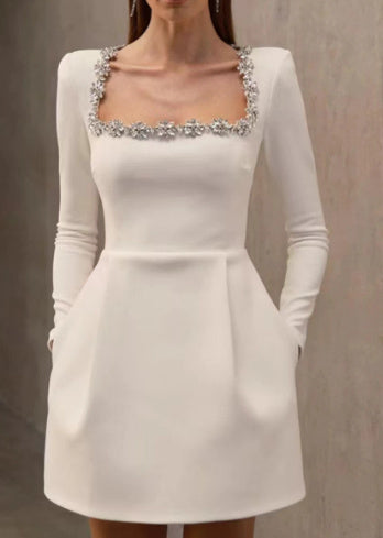 Rochie Scurtă Elegantă Evazată - Guler Pătrat, Mâneci Lungi, Flori Strass -