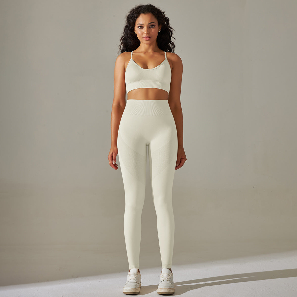 Seamless Sports Back Lifting Hip Tight Pants Yoga Clothing Set -