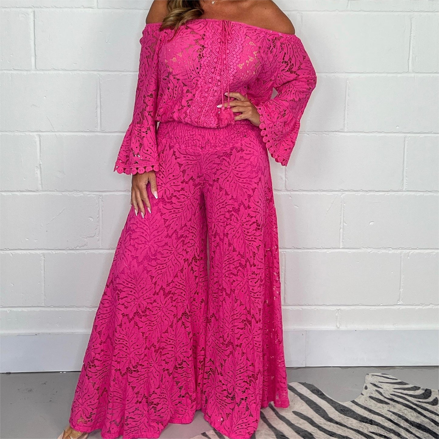 Lady's Lace Blouse Pants Fashion Suit -