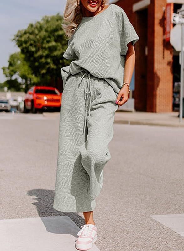 Solid Color Texture Casual Fashion Women's Wear Short-sleeved Trousers Two-piece Set -