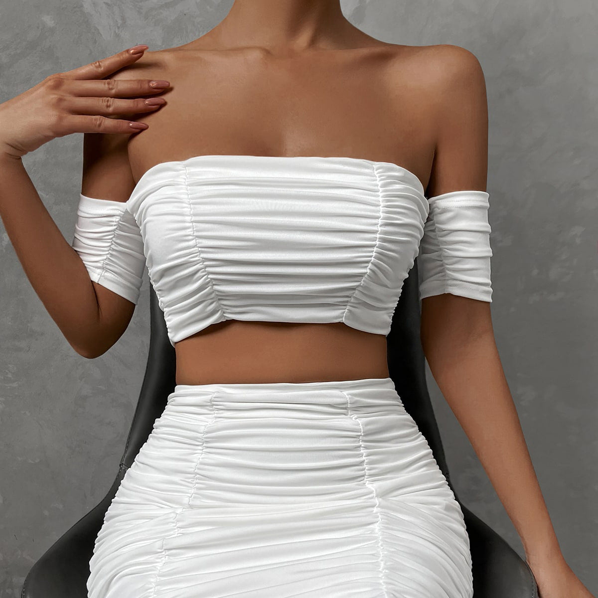 Women's Fashionable Casual Raglan Short Sleeve Pleated Hip Skirt -