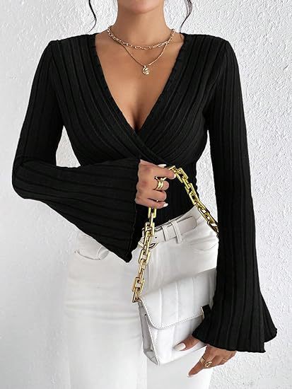 Bluză Feminină cu Dungi, Decolteu V - Slim Fit, Mânecă Lungă -