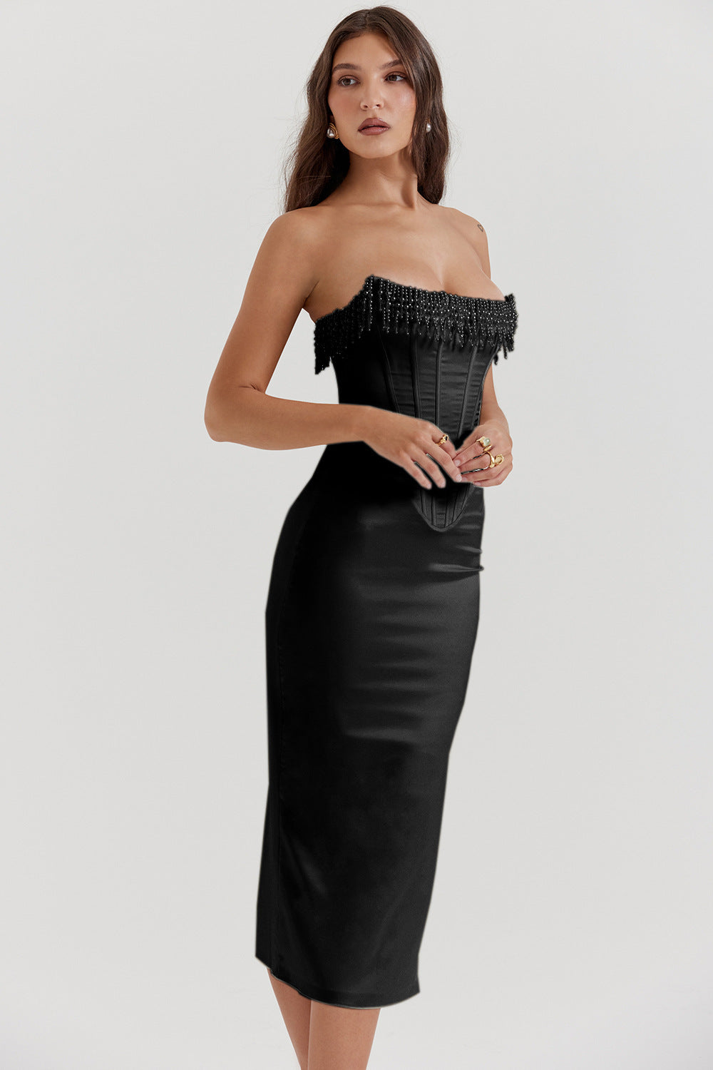 Rochie de Seară - Umeri Liberi, Decor Nervuri și Perle -