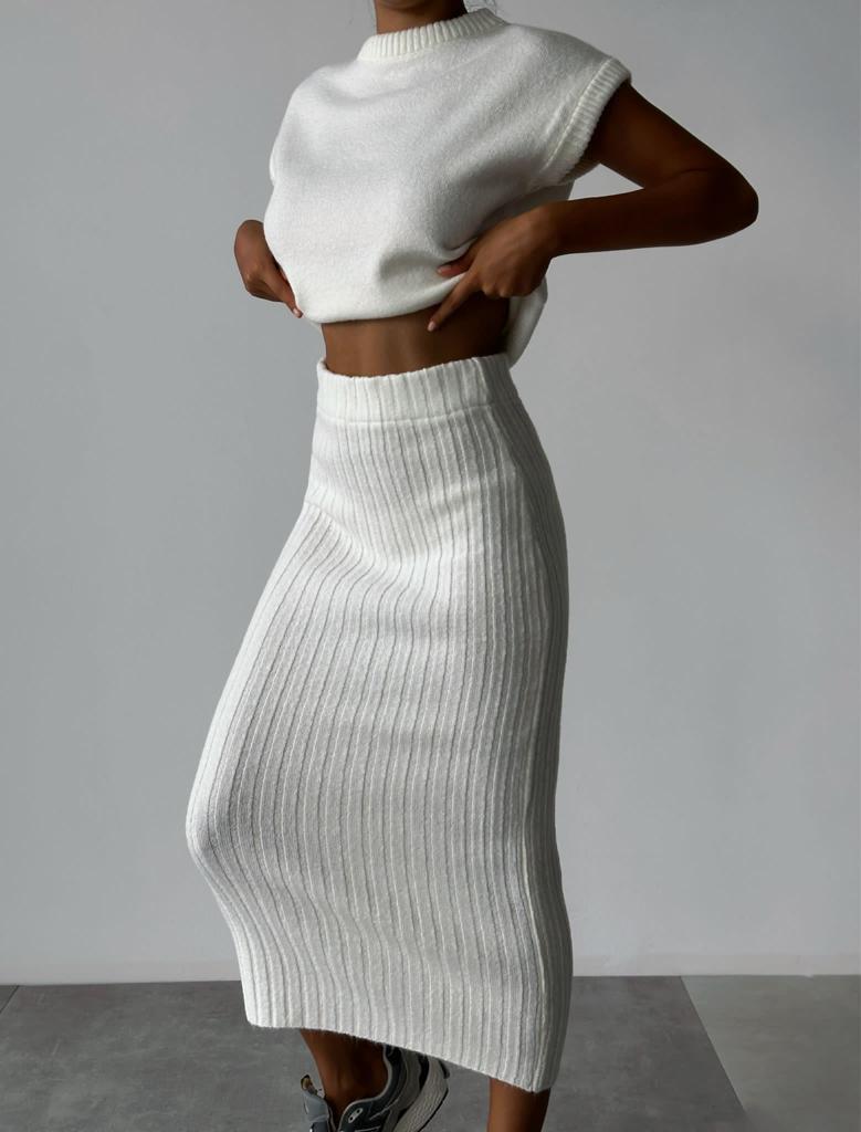 Sweater Suit Women's Sleeveless Pullover Coat Skirt -