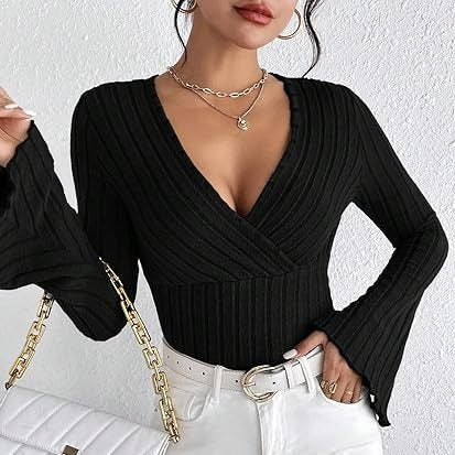 Bluză Feminină cu Dungi, Decolteu V - Slim Fit, Mânecă Lungă -