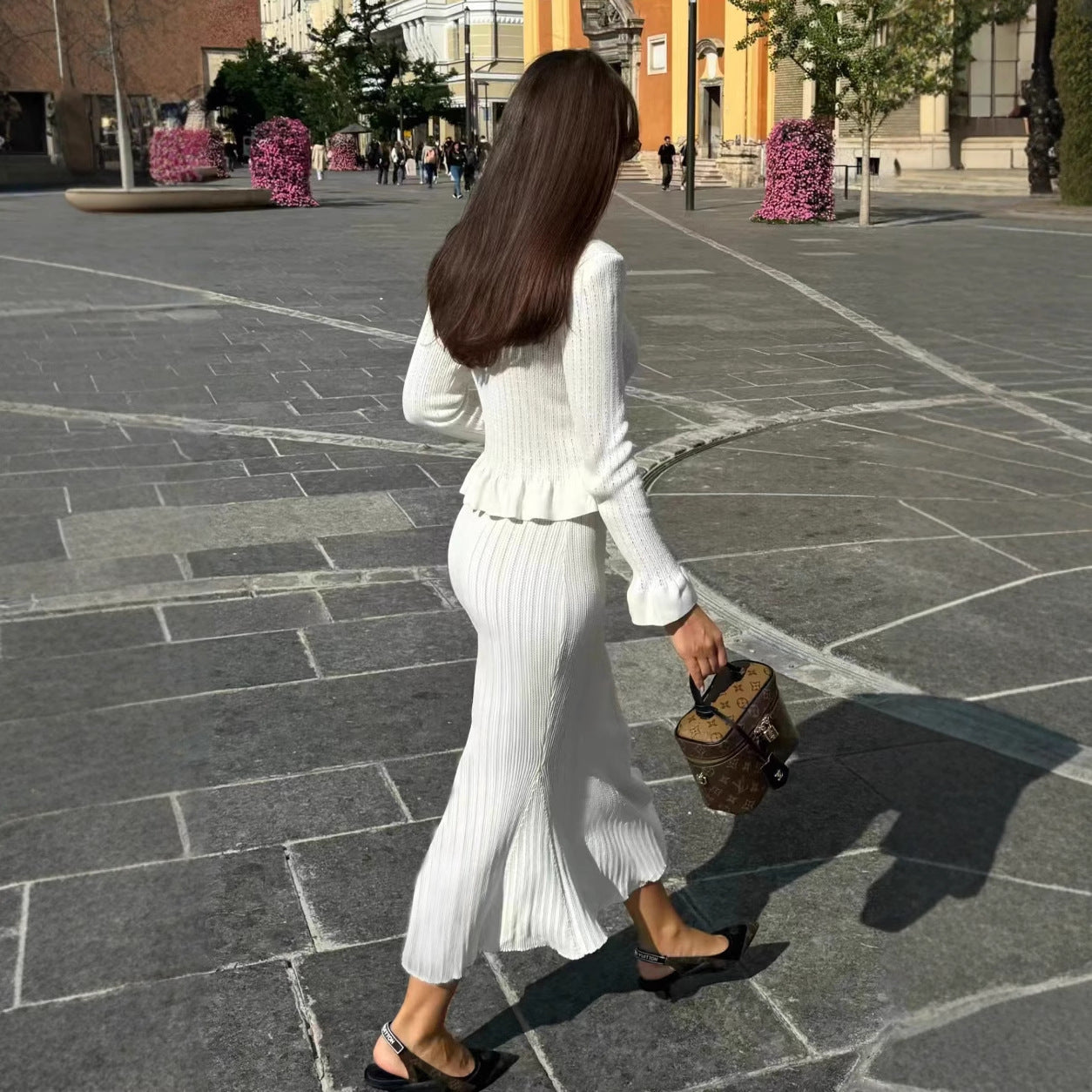 Ruffled V-neck Hip With A Set Of Suit -