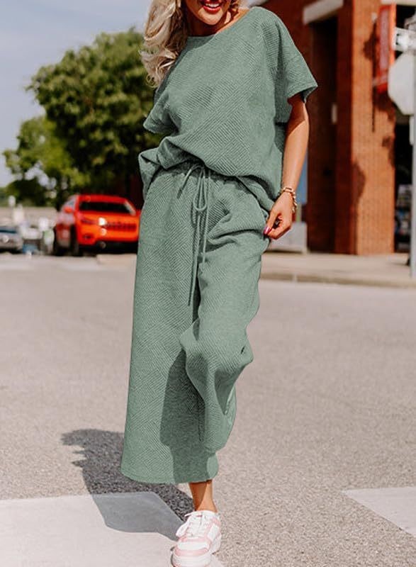Solid Color Texture Casual Fashion Women's Wear Short-sleeved Trousers Two-piece Set -