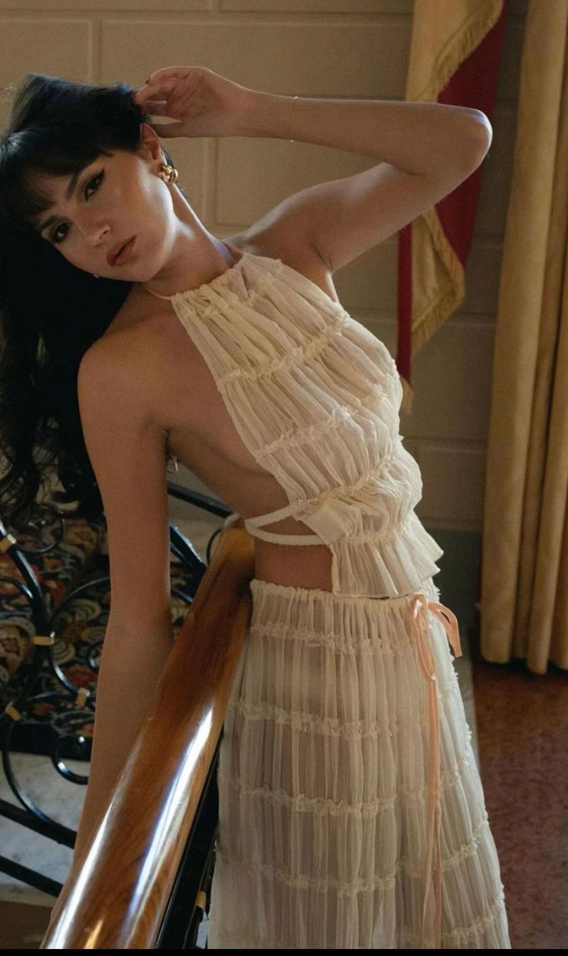 Set Plajă : Top Halter Spate Decoltat + Fustă Lungă Plisată -