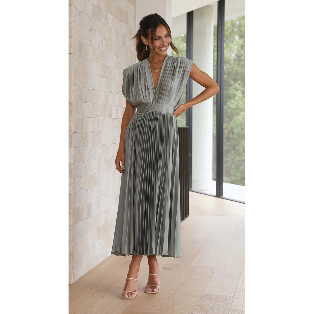Rochie Vara Pliuri Fluide: Fermoar Decorativ & Silueta Lejeră 2025 -