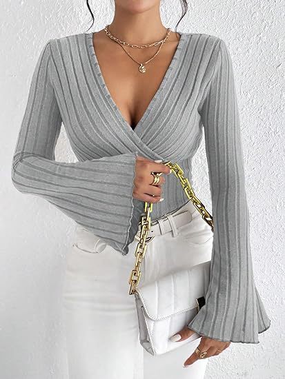 Bluză Feminină cu Dungi, Decolteu V - Slim Fit, Mânecă Lungă -