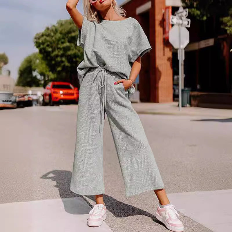 Solid Color Texture Casual Fashion Women's Wear Short-sleeved Trousers Two-piece Set -